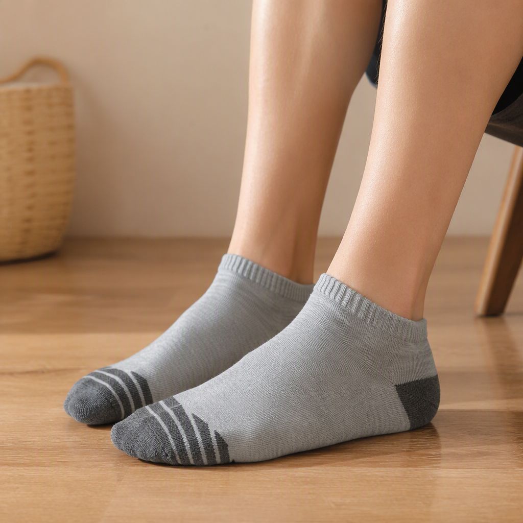 20 Pairs Athletic Socks, Breathable & Comfortable One Size Fits Most Ankle Socks, Short Crew Socks for Men and Women, Unisex